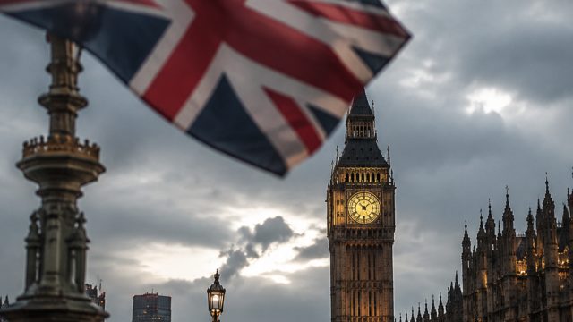 London Stocks Face Challenges Amid Global Market Turbulence | 365bet daftar, memoryqq, gelora 4d slo