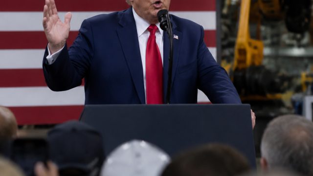 Trump Emphasizes Economic Recovery in Pennsylvania Before Midterms | rtp bandarwins, no verification
